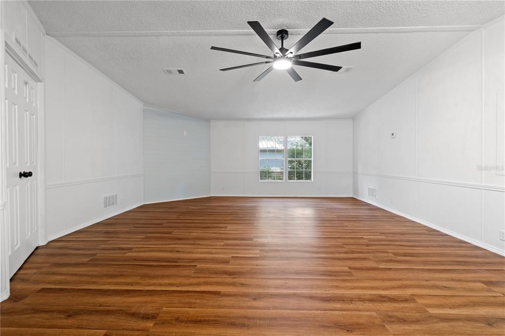 1431 Southeast 29 Terrace Gainesville, FL 32641 - Photo 5 of 29