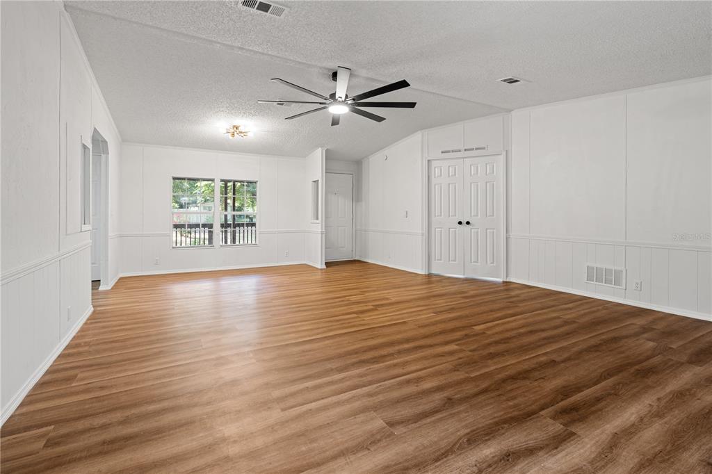 1431 Southeast 29 Terrace Gainesville, FL 32641 - Photo 6 of 29