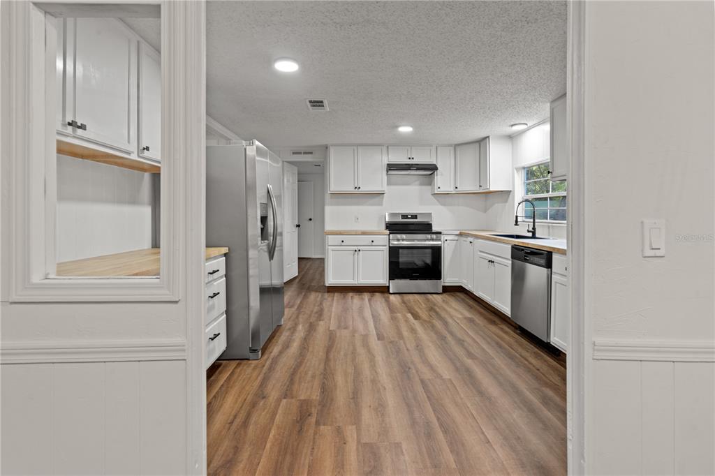 1431 Southeast 29 Terrace Gainesville, FL 32641 - Photo 8 of 29