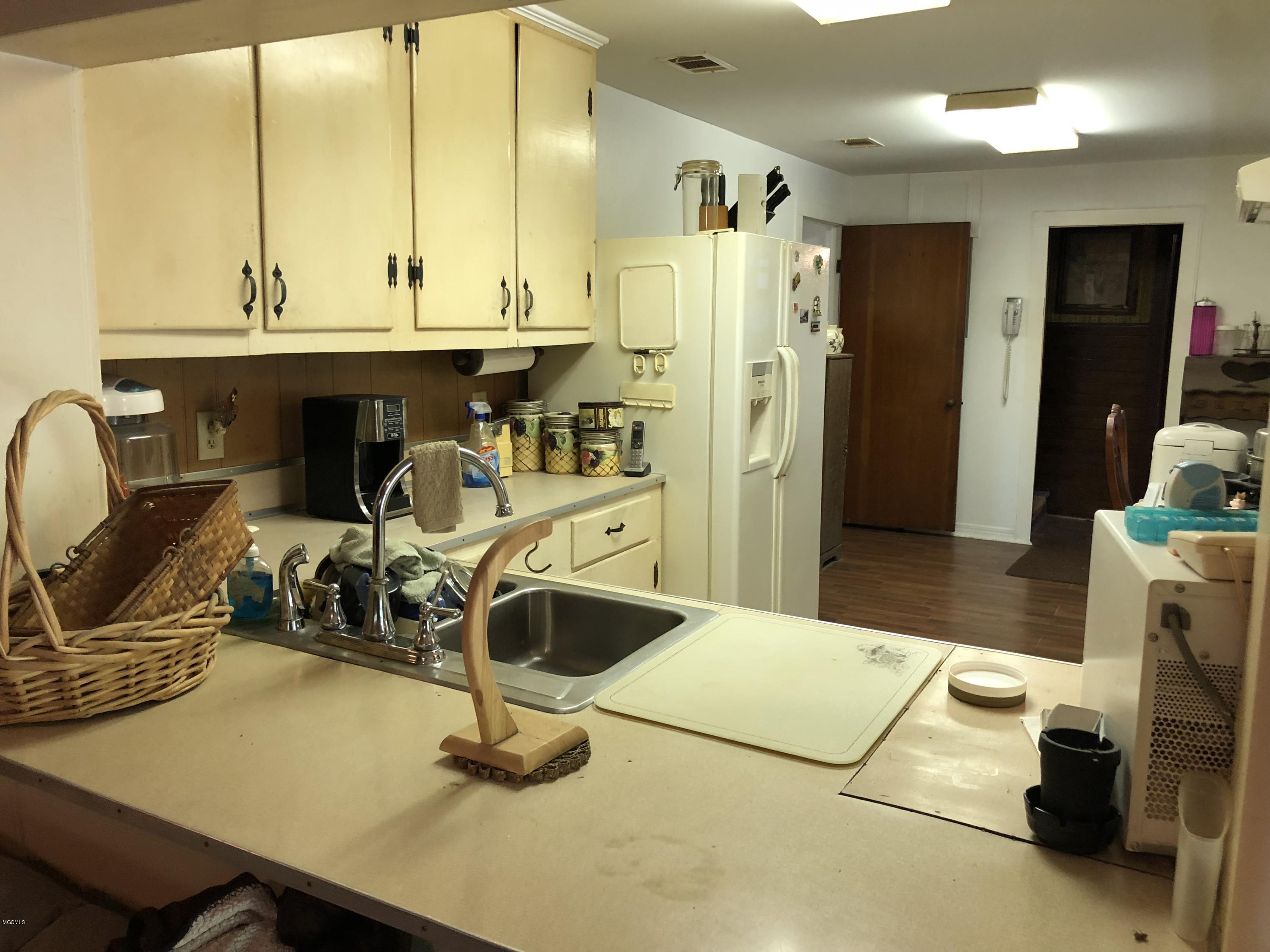 4713 Griffin Street Moss Point, MS 39563 - Photo 5 of 21 IMG_0781