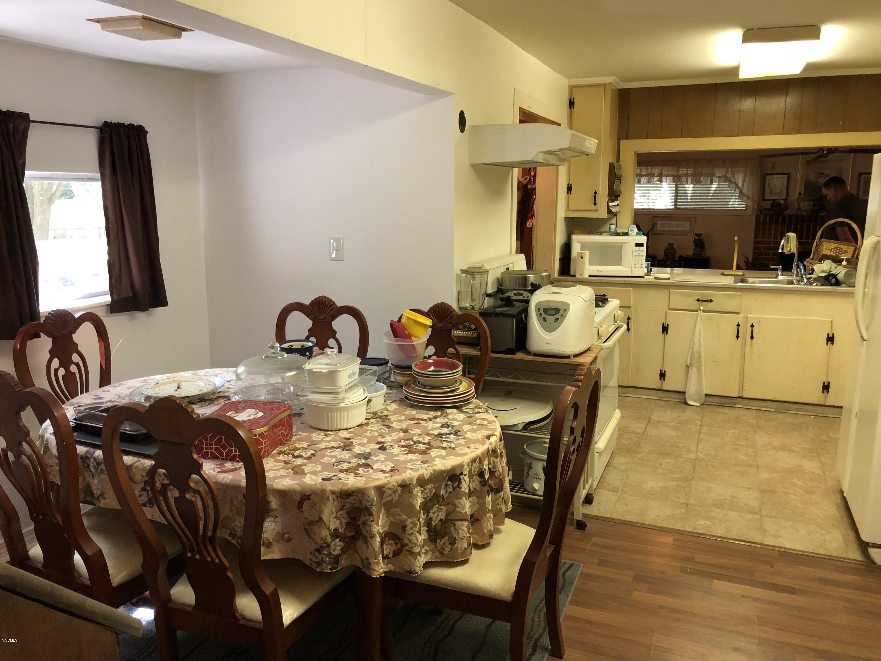 4713 Griffin Street Moss Point, MS 39563 - Photo 9 of 21 IMG_0787