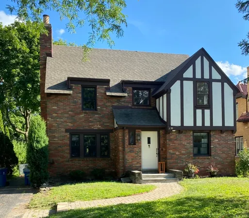 $3,750 | 290 Elm Park Avenue, Elmhurst, IL 60126