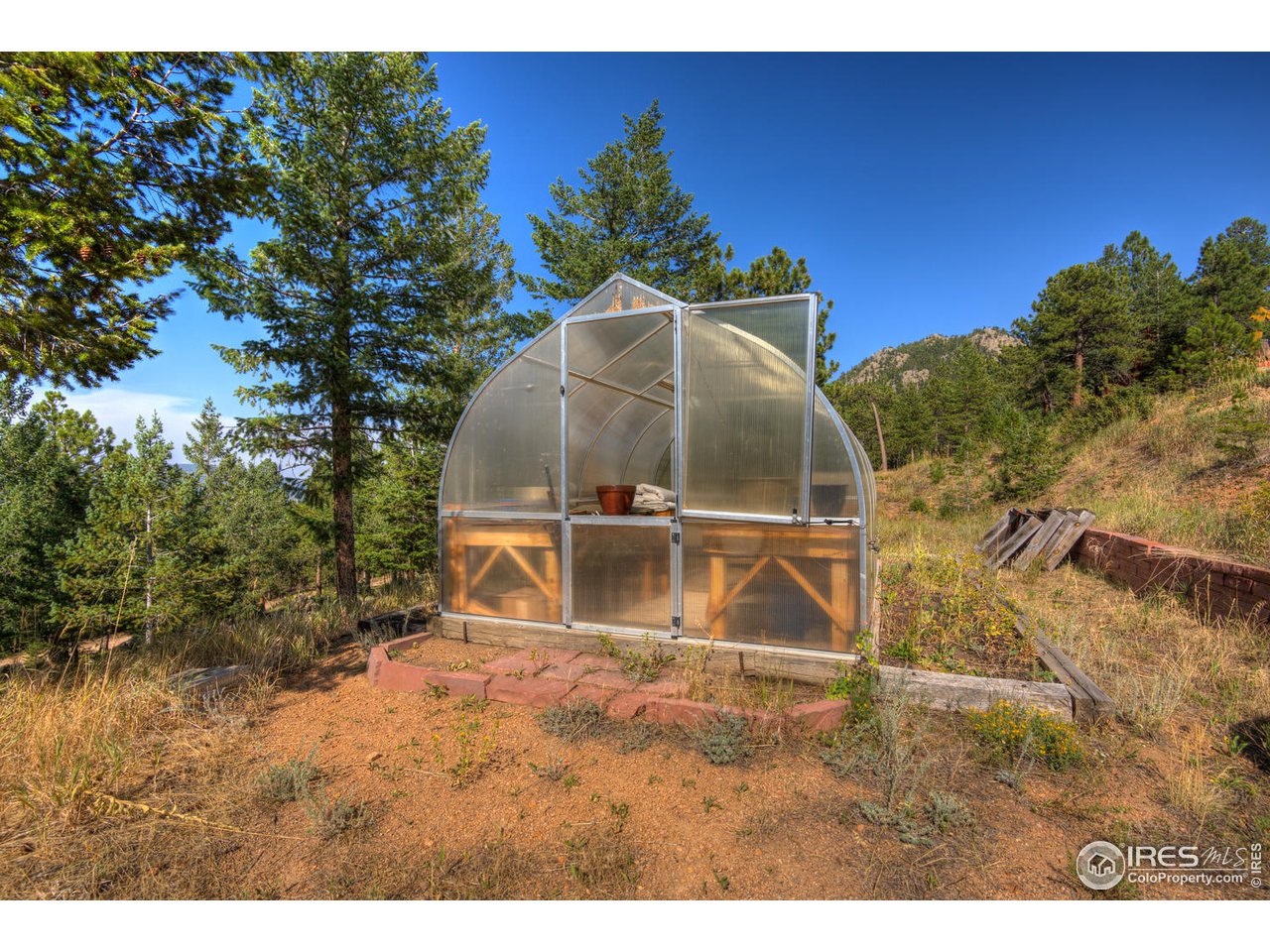 900 Spruce Drive Lyons, CO 80540 - Photo 28 of 40 a view of outdoor space and yard