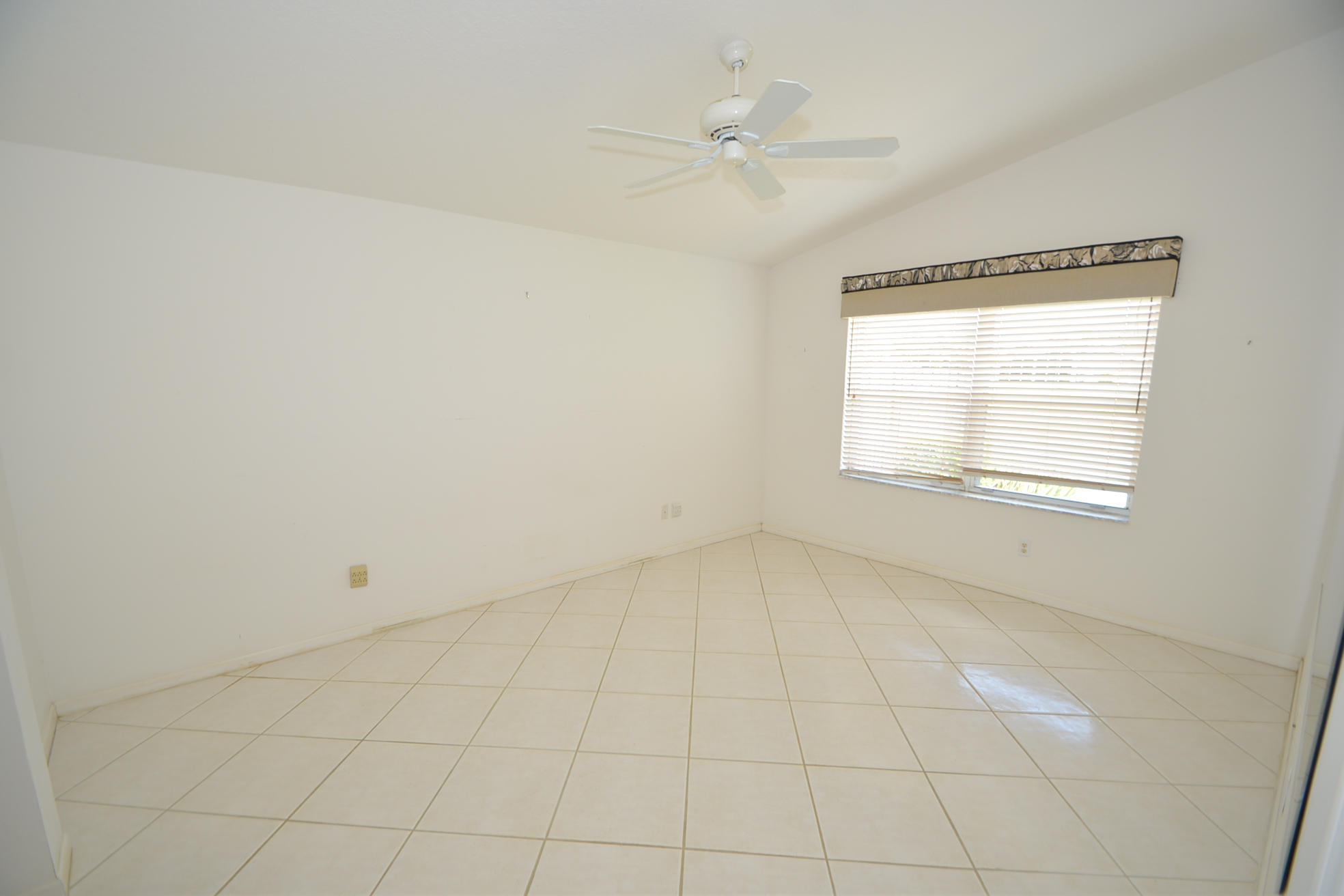 8795 Thames River Drive Boca Raton, FL 33433 - Photo 16 of 40 DSC_3740