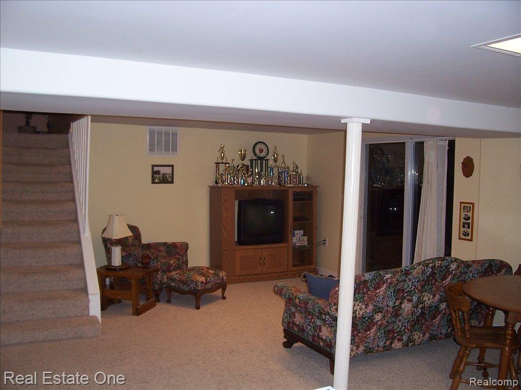 1215 Pratt Road Metamora, MI 48455 - Photo 14 of 23 LL Walkout 3
