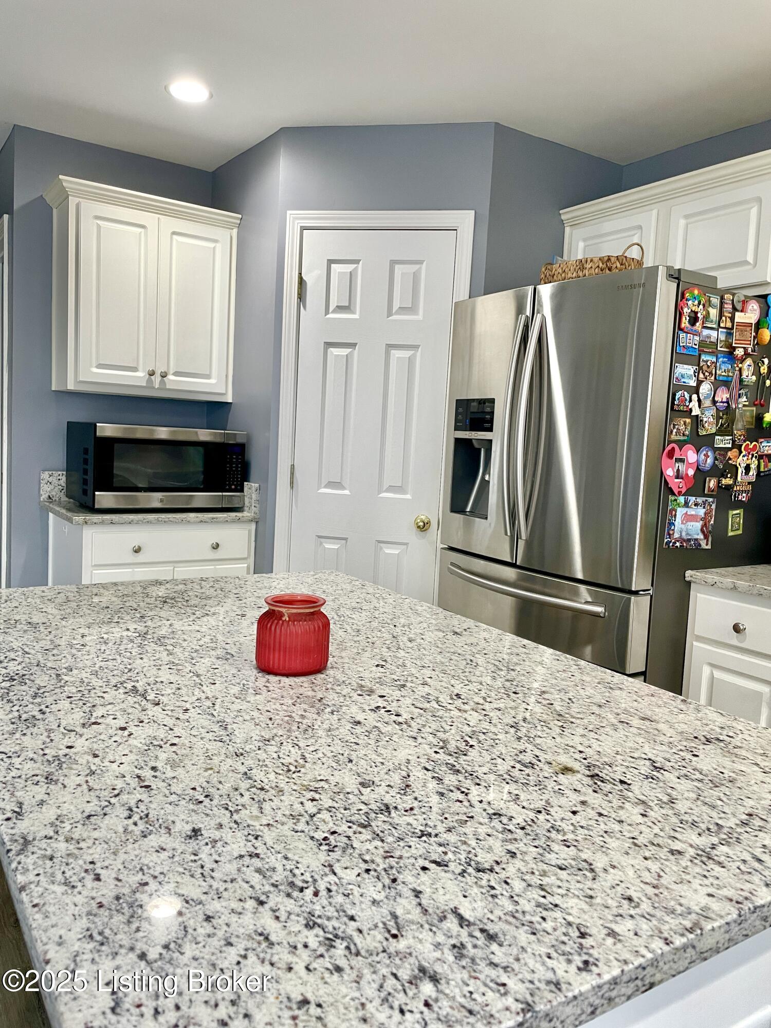 1219 Williams Ridge Road Louisville, KY 40243 - Photo 20 of 54 Granite2