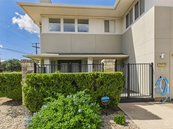 $2,200 | 5306 Beacon Drive, Unit A, Austin, TX 78734