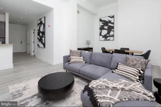 $900 | 300 Cathedral Street, Unit 304, Baltimore, MD 21201