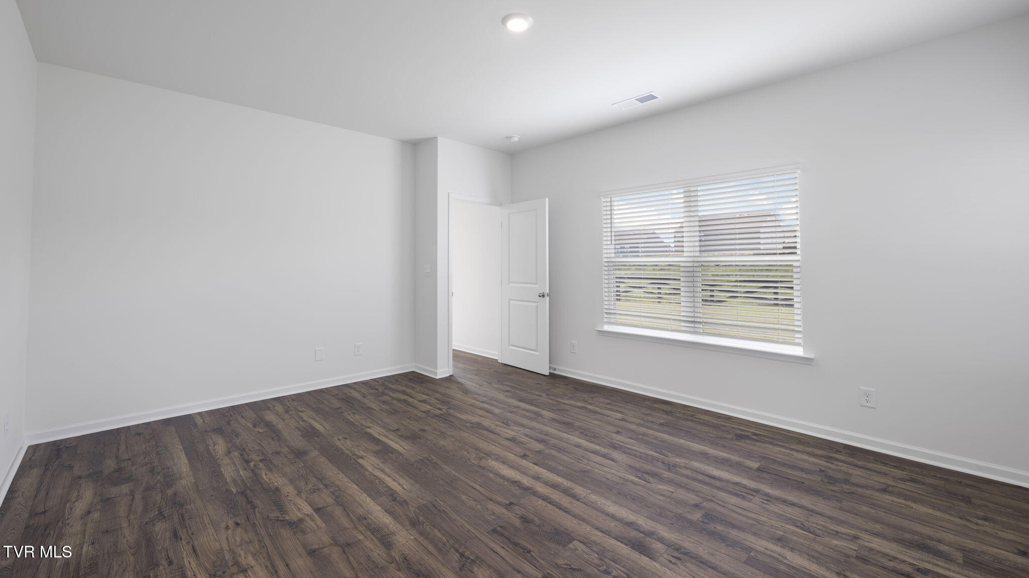 519 Fieldcrest Road Blountville, TN 37617 - Photo 26 of 50 37-web-or-mls-DSC_4656