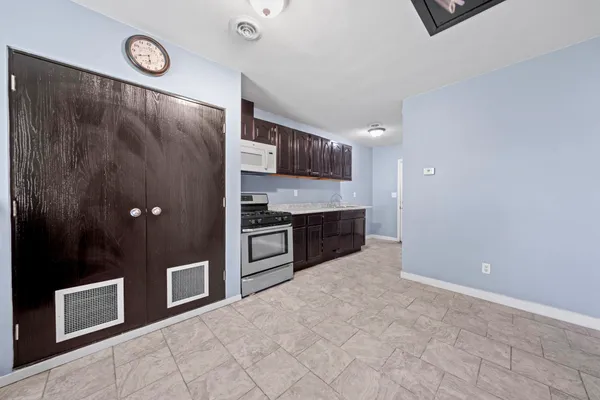 $175,000 | 345 South Memorial Avenue, Rockford, IL 61102