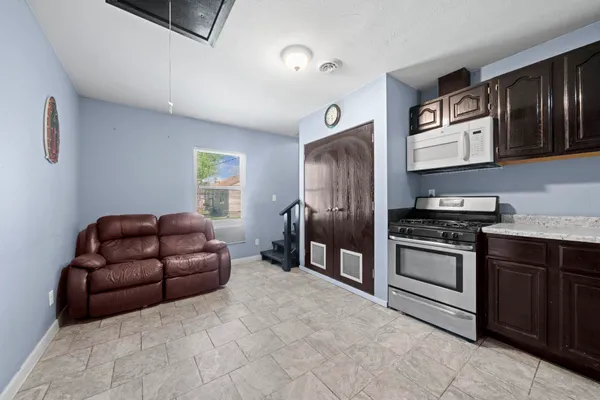 $175,000 | 345 South Memorial Avenue, Rockford, IL 61102