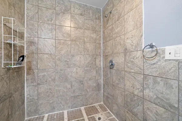 $175,000 | 345 South Memorial Avenue, Rockford, IL 61102