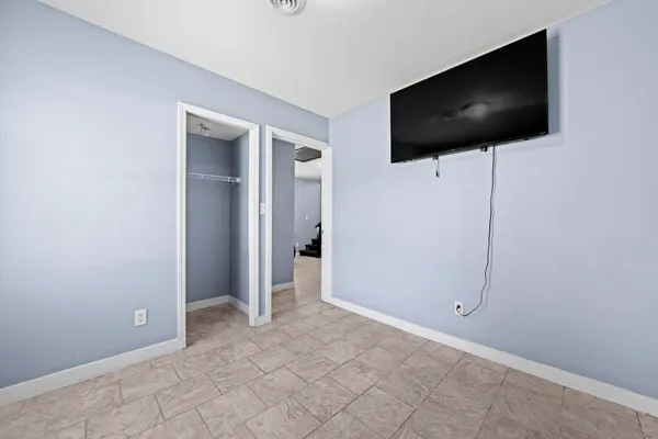 $175,000 | 345 South Memorial Avenue, Rockford, IL 61102