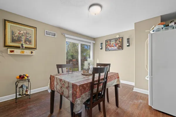 $175,000 | 345 South Memorial Avenue, Rockford, IL 61102