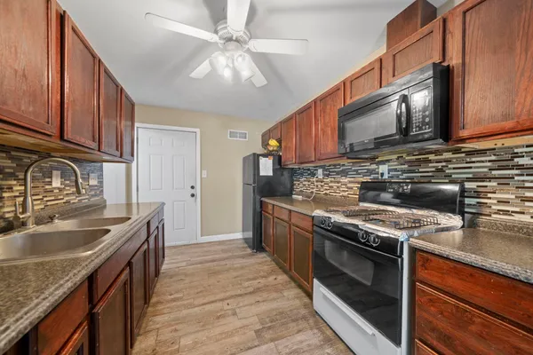 $175,000 | 345 South Memorial Avenue, Rockford, IL 61102