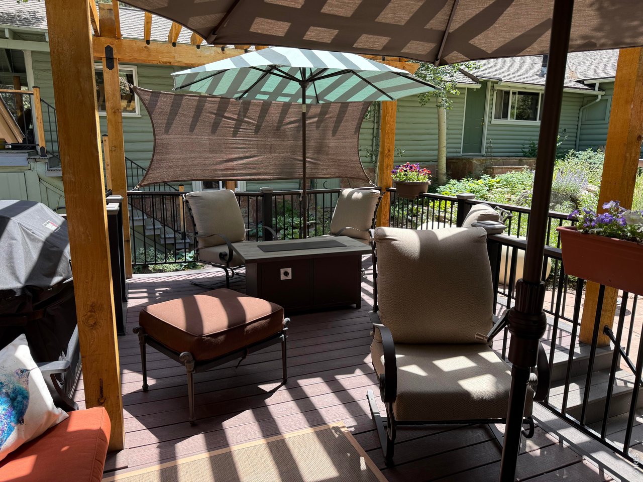 124 Ski Road Allenspark, CO 80510 - Photo 9 of 29 a patio view with patio