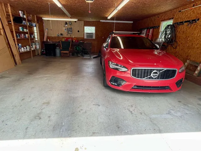 $949,900 | 380 Indian Creek Road, Spartanburg, SC 29302