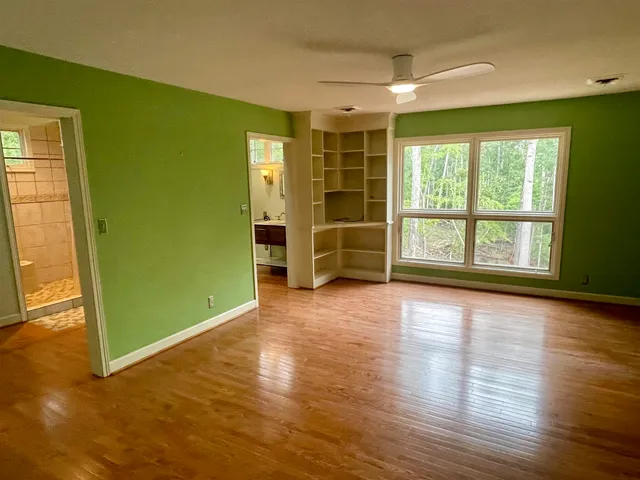 $949,900 | 380 Indian Creek Road, Spartanburg, SC 29302