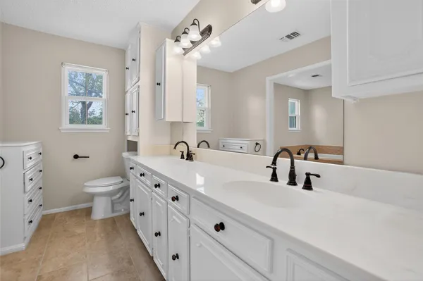 $559,900 | 112 Kirkwood Lane, Conroe, TX 77304