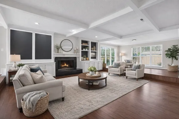 $559,900 | 112 Kirkwood Lane, Conroe, TX 77304