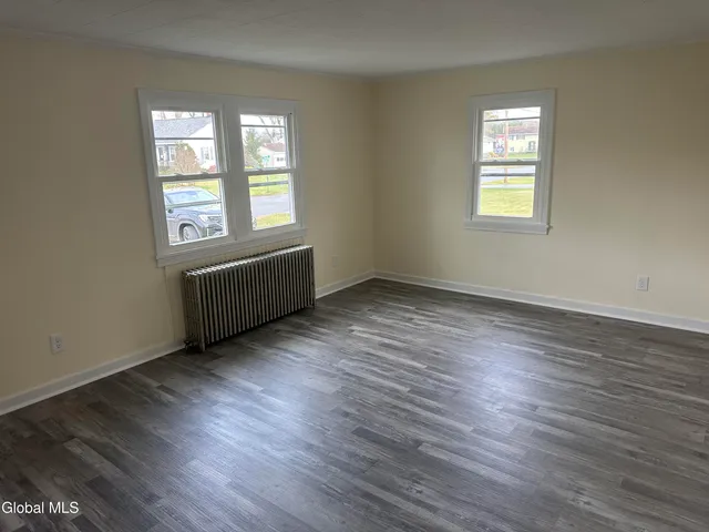 $189,900 | 100 Clizbe Avenue, Amsterdam, NY 12010