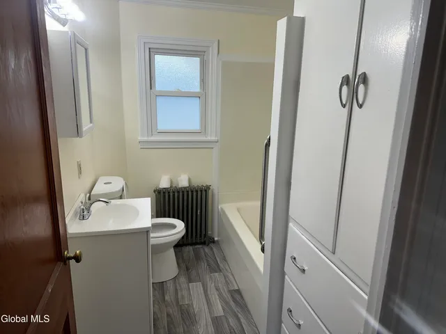 $189,900 | 100 Clizbe Avenue, Amsterdam, NY 12010