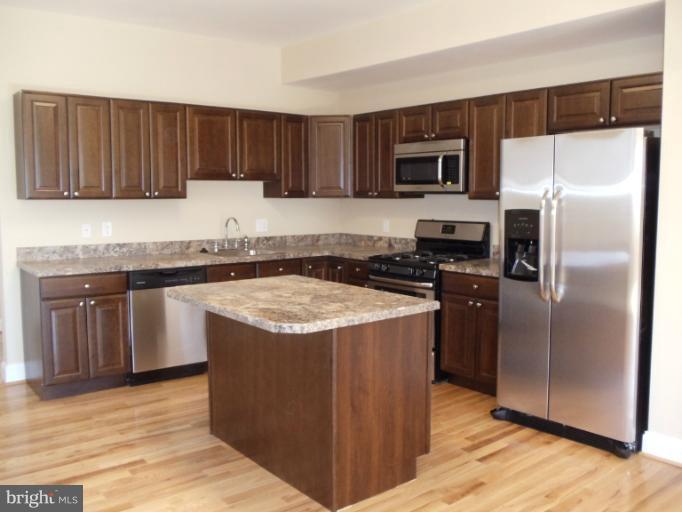 4010 Chatham Road Baltimore, MD 21207 - Photo 15 of 24 Kitchen
