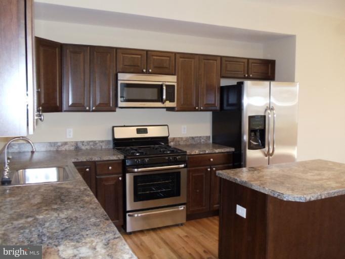 4010 Chatham Road Baltimore, MD 21207 - Photo 17 of 24 Kitchen