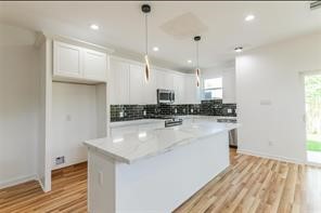 7330 Krueger Road, Unit A AND B Houston, TX 77033 - Photo 8 of 31 Gallery Image 8