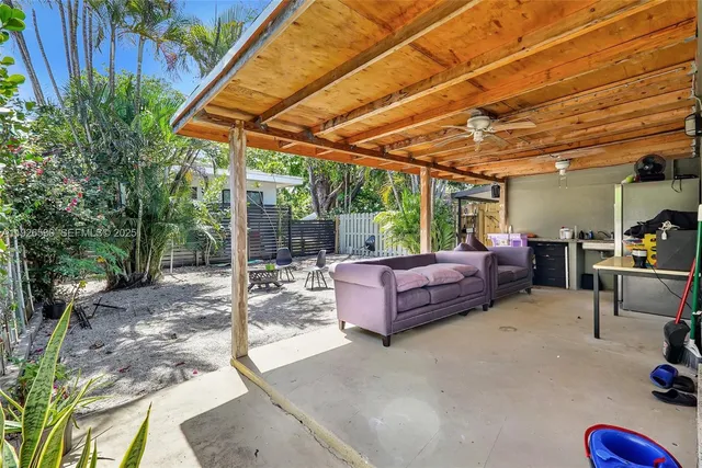 a view of outdoor space yard and patio