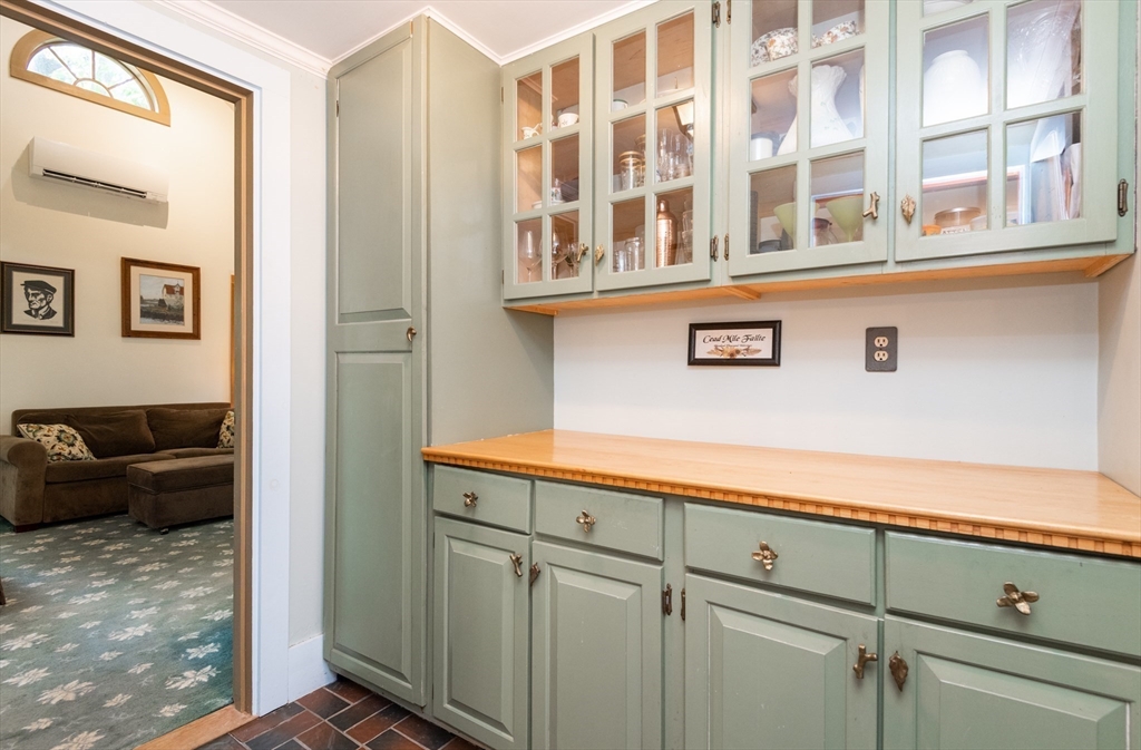 304 North Street Georgetown, MA 01833 - Photo 18 of 42 a view of a living room and kitchen