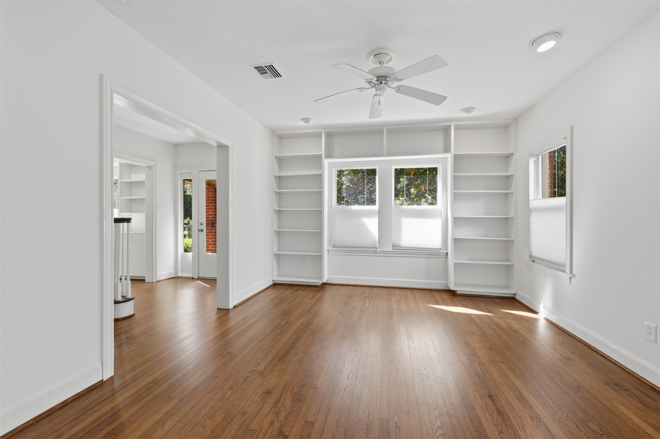 2132 Tangley Street Houston, TX 77005 - Photo 13 of 39 Den with built-ins