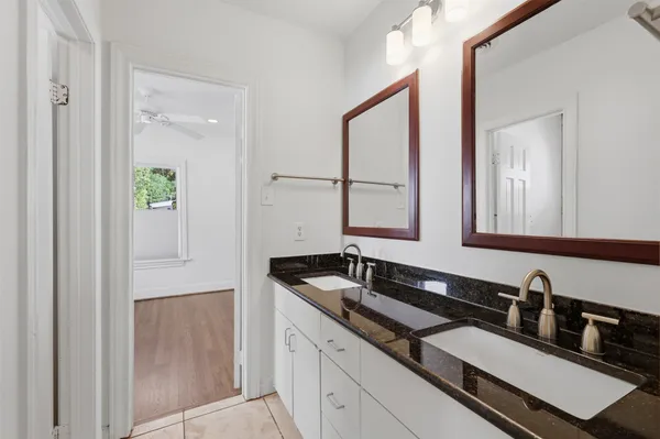 $4,500 | 2132 Tangley Street, Houston, TX 77005