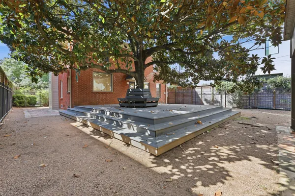 $4,500 | 2132 Tangley Street, Houston, TX 77005