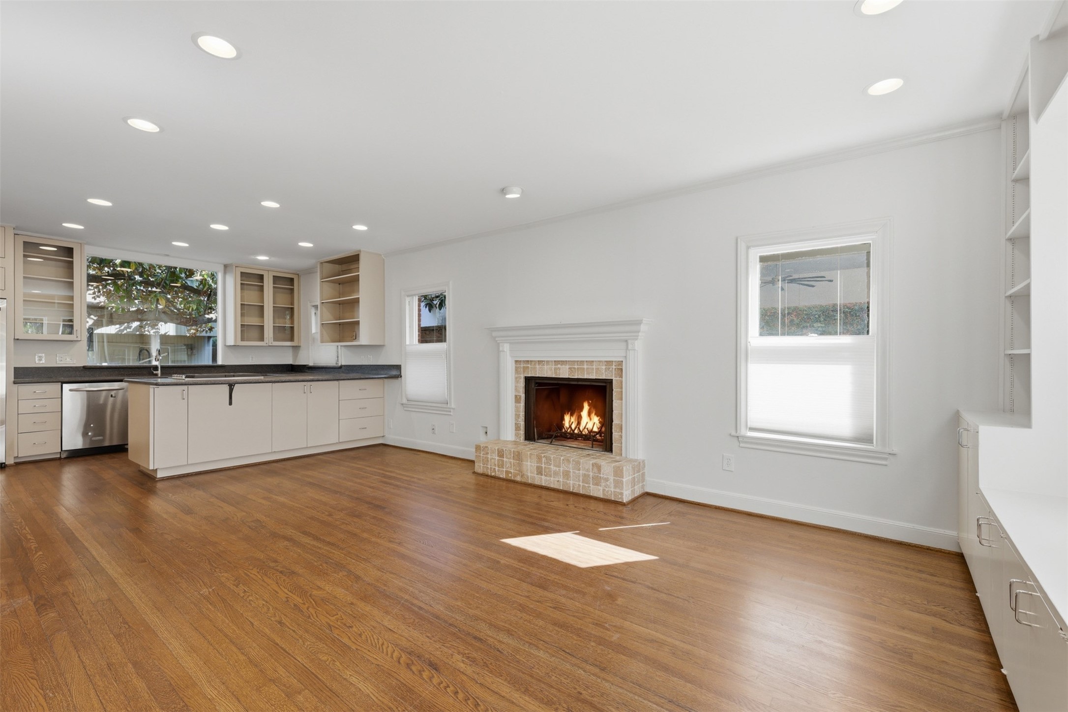 2132 Tangley Street Houston, TX 77005 - Photo 5 of 39 Family room open to kitchen