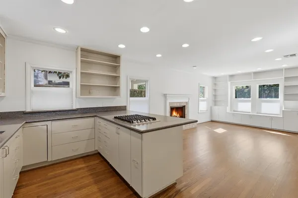 $4,500 | 2132 Tangley Street, Houston, TX 77005