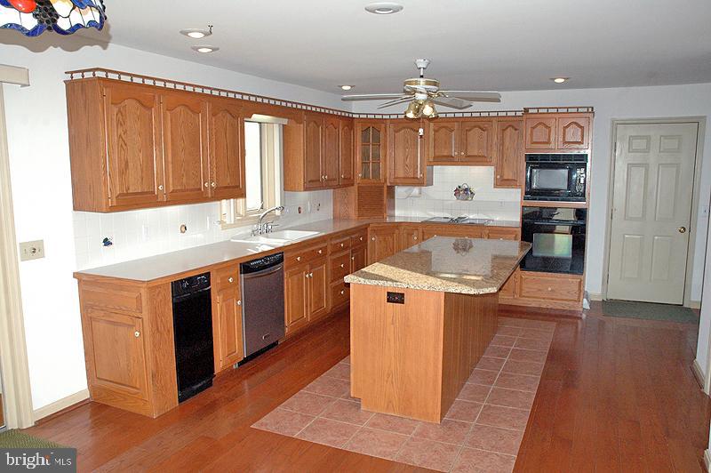 2707 Pendleton Drive Lititz, PA 17543 - Photo 7 of 9
