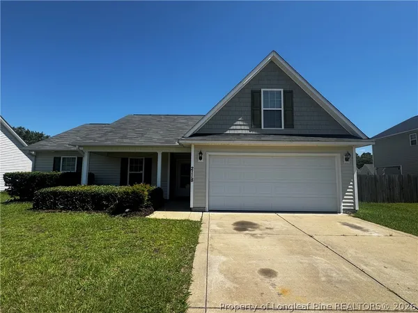 $1,850 | 2118 Queen Elizabeth Lane, Hope Mills, NC 28348