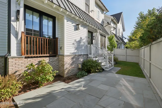 $2,930,000 | 25 Woodland Drive, Unit C, Greenwich, CT 06830