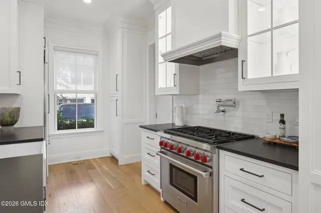 $2,930,000 | 25 Woodland Drive, Unit C, Greenwich, CT 06830