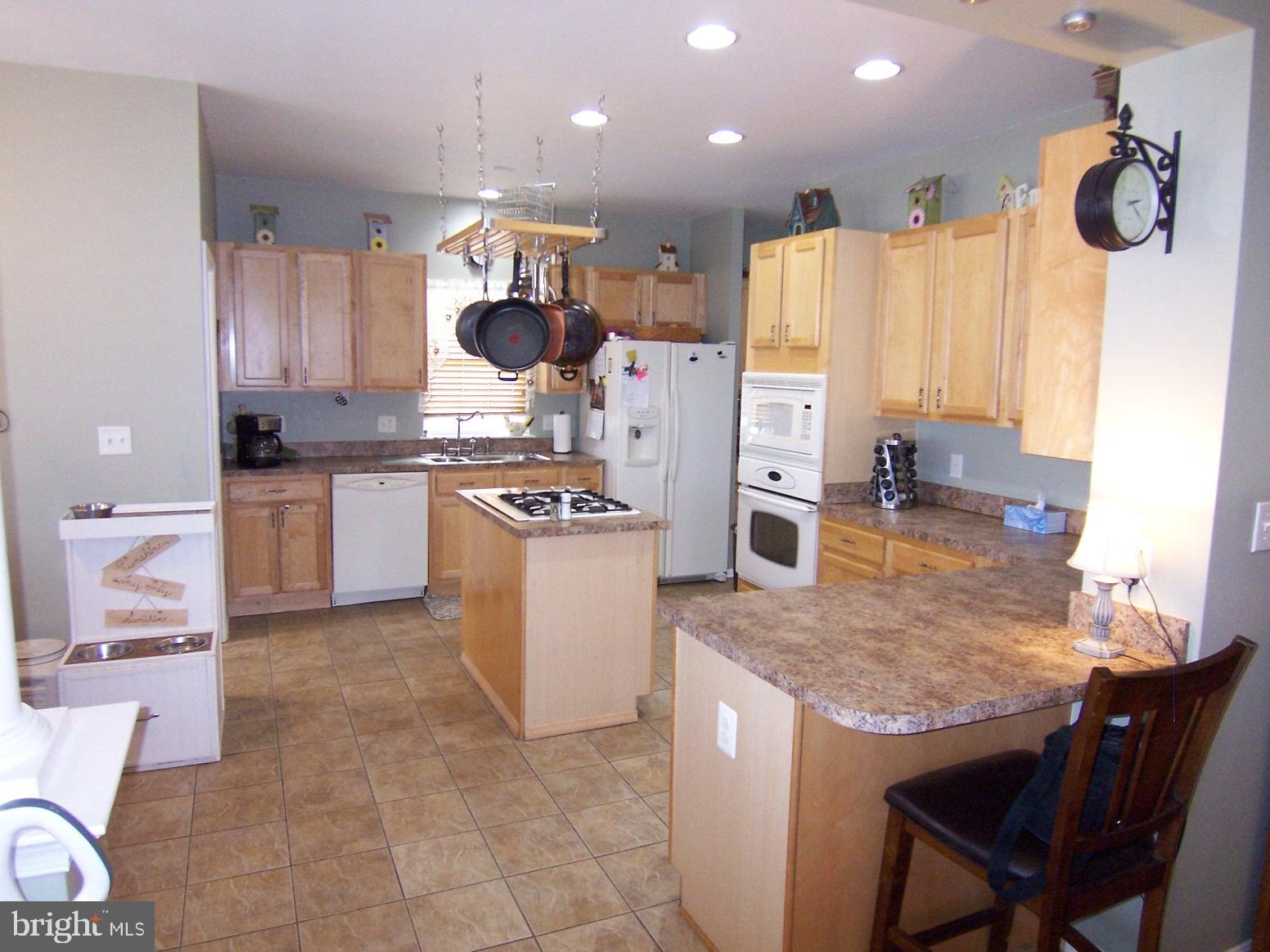 214 Commodore Drive Baltimore, MD 21221 - Photo 8 of 29 Gallery Image 8