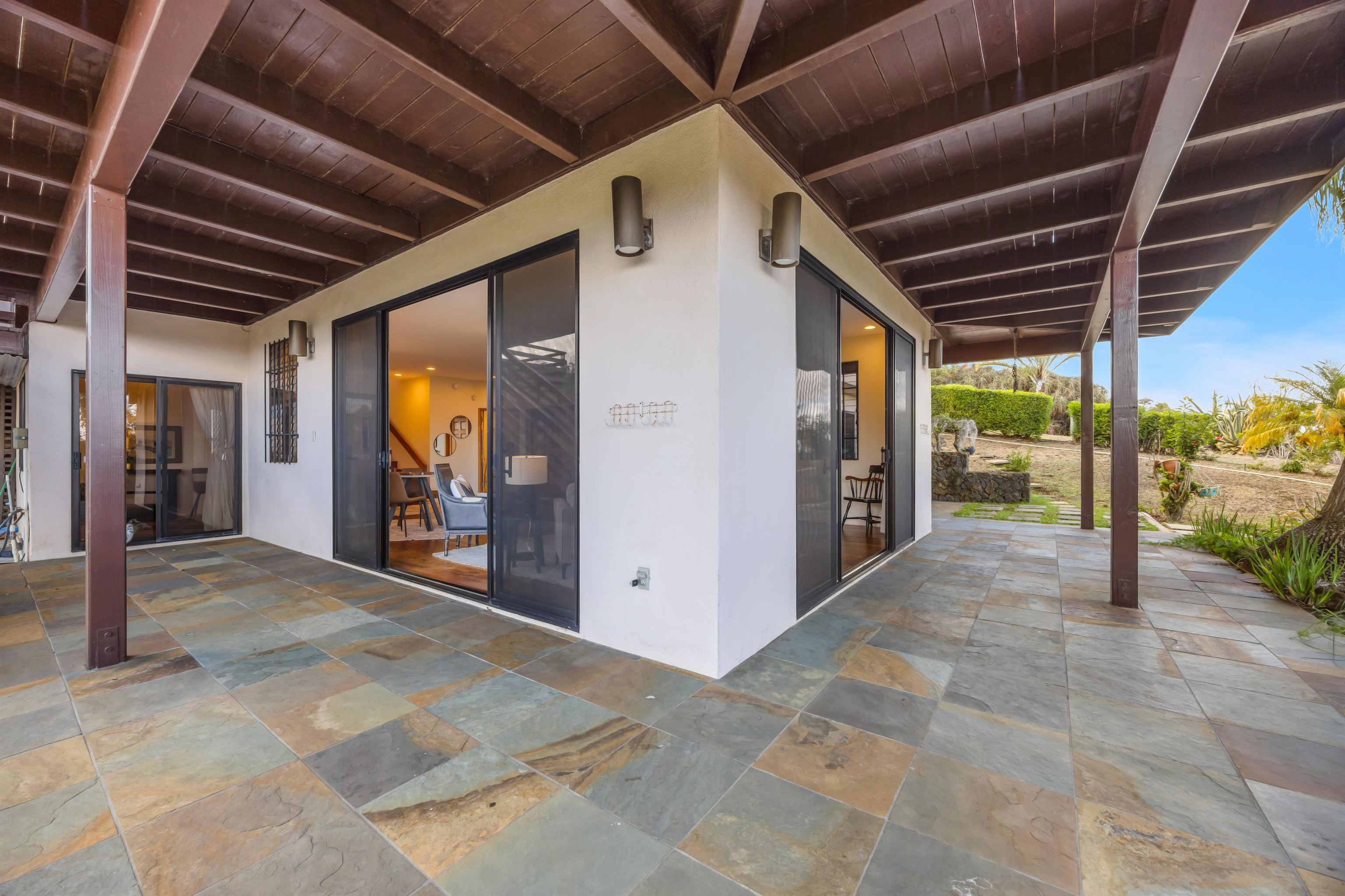 110 Kamehameiki Road Kula, HI 96790 - Photo 44 of 50 a view of a porch