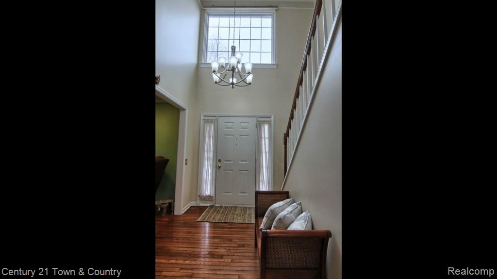 178 Grosvenor Drive Rochester Hills, MI 48307 - Photo 4 of 32