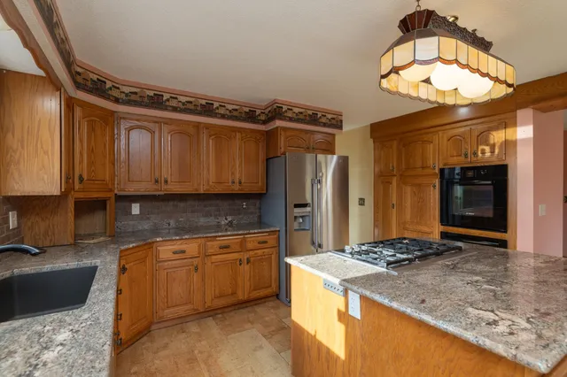 $674,900 | W12041 497th Avenue, Prescott, WI 54021