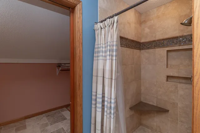 $674,900 | W12041 497th Avenue, Prescott, WI 54021