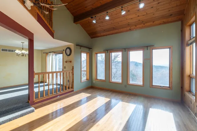 $674,900 | W12041 497th Avenue, Prescott, WI 54021