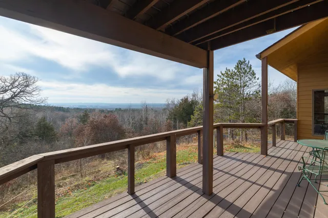 $674,900 | W12041 497th Avenue, Prescott, WI 54021