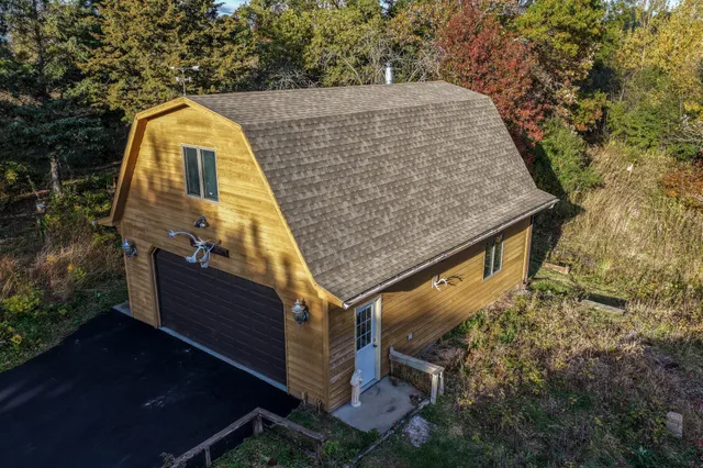 $674,900 | W12041 497th Avenue, Prescott, WI 54021