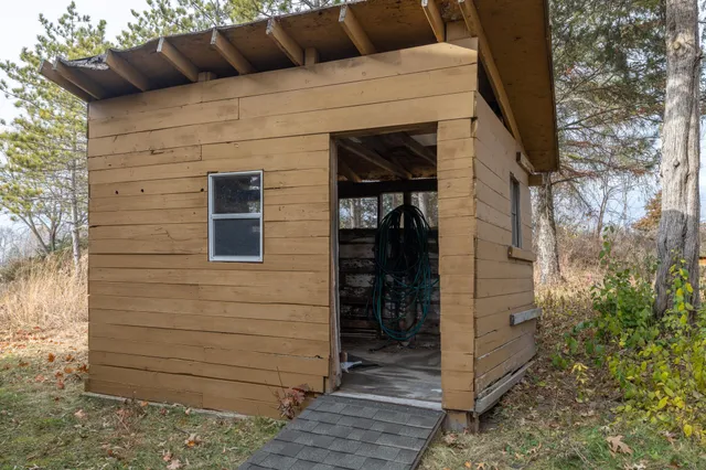 $674,900 | W12041 497th Avenue, Prescott, WI 54021