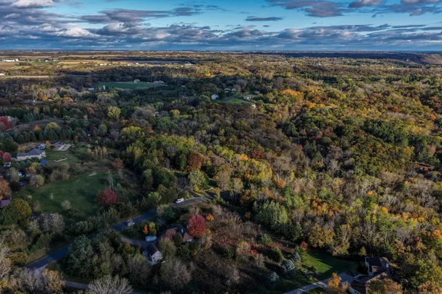 $674,900 | W12041 497th Avenue, Prescott, WI 54021